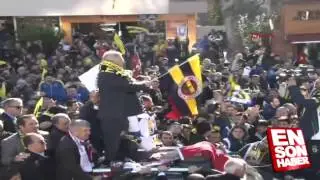 Aziz Yıldırım Taraftarlarla Adalet Yürüyüşünde