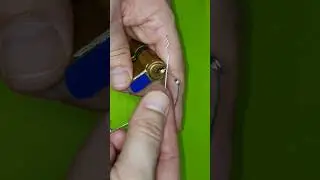 БУЛАВКАМИ ВСКРЫЛ ЗАМОК