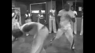 Anderson Silva   O melhor lutador do mundo tbm é CAPOEIRA