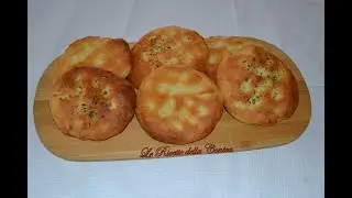 Focaccine allo yogurt greco. Ricetta facile.