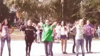 флешмоб на день рождения парка.avi