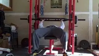 How To Do a Neutral Grip Bench Press