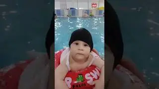 Первое купание годовалого ребенка в бассейне "Атлантика". / круг swim trainer для малышей