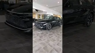 новый Toyota crown уже в Америке возвращение истории