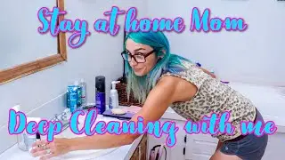 STAY AT HOME MOM DEEP CLEANING WITH ME | MOM LIFE CLEAN THE BATHROOM WITH ME