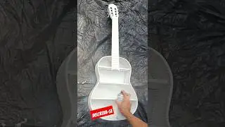 Diy, prateleira 2D com violão.