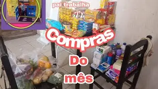 Bernardo no parquinho/compras do mês