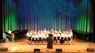 «Под Новый Год». Исполняет младший хор «Радуга».