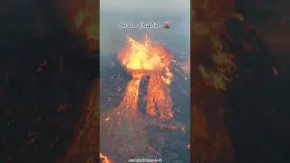 Volcano Erupted again in iceland 😳#lava #volcano #iceland #shorts
