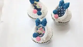 Fondant wafer paper frames - cupcake toppers