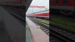 Lonavala Railway Station #lonavala #railway #hillstation #wadiya #wether #clouds #vairal