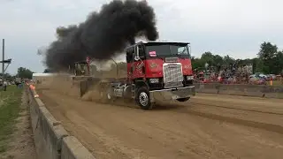 SEMI TRUCK PULLS OUTVILLE POWER SHOW 2021
