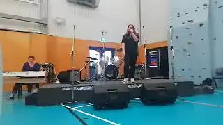 Shallow Cover | Julia Overeem