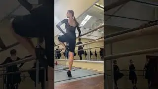 Фрагменты урока народно-сценического танца (класс Поляковой А.С.)