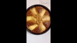 Pear & yogurt spelt cake