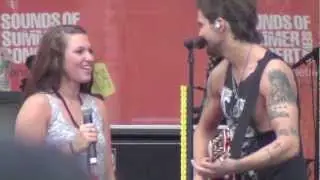 *Martin brings FAN on stage!!* Boys Like Girls: 