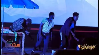 Dans la bulle avec la pièce de théâtre 