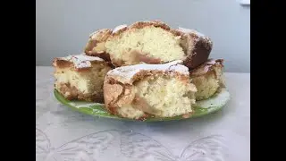 Яблочная шарлотка