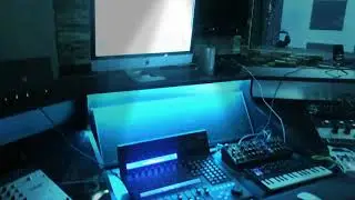 Nel frattempo in studio di registrazione di Roma..