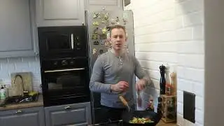Wegański, bezglutenowy makaron w stylu azjatyckim