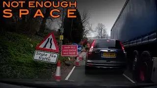 Learning Point 422 | Leave Space Opposite When Queueing