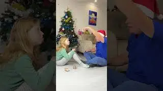 Папа показал фокус с яйцом