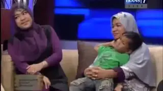 Hitam Putih   4 Des 2013   Wanita wanita Berkumis & Berjenggot part5