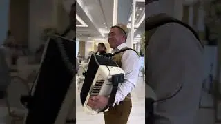 Ильфат Шаехов встречает гостей на юбилее | Welcome 🪗