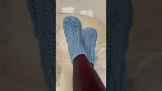 Just finished crocheting this cozy pair of slipper socks 🧦 just in time
