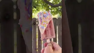 Vegan Strawberries & Cream Pops 🍓🥛