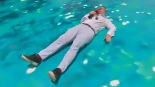 A man has fallen into the river in Miami GP ! | F1 Miami GP 2022 meme