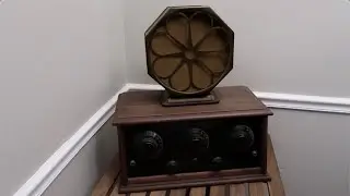 1920s Polydyne Radio w/ Pausin Octacone Speaker - First look, overview, tube fitting, & look inside.