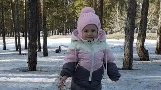 Гуляем всей семьёй в лесу #@videoblooog