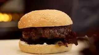 How to Make a Blue Cheese Studded Burger