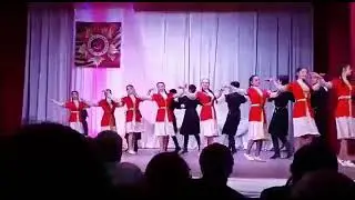 Творческое объединение «Хурзæрин» исполняет “Убыхский” танец.