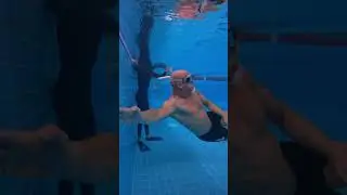 FREEDIVERS train in swimming pool 🏊‍♀️ 