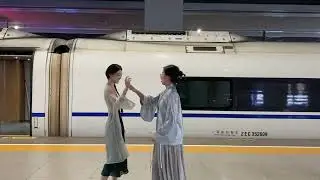 Traveling. Hanfu Dress. #chinesegirl #shisanyu #hanfu