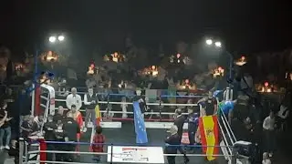 Boxe. Laval. Weiss