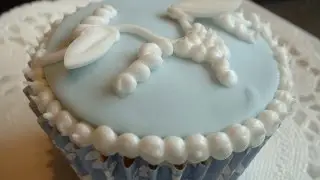 How to make a 'Porcelain style' cupcake