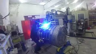 Колонна и роликовые вращатели ProArc для сварки обечайки