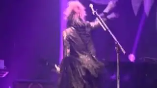 Aoi shakes ass Version 2.0