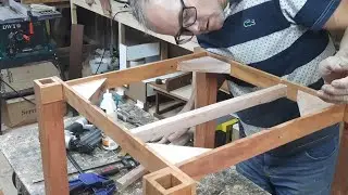 Um projeto diferente de tudo que você já viu com madeiras velhas de reaproveitamento.