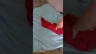 Lifehack. How to fold a jacket with a hood compactly. Лайфхак . Как сложить куртку .