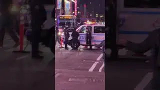 CRAZY NEW YORK STREETS!!! 🌆🤖👑🌌✨ 🚕🎓👩‍🎓👩🏽‍🎓🗽