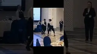 Официант