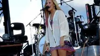 Unbroken Clip Soundcheck- Demi Lovato.