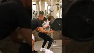 Squatting FAKE WEIGHTS in a PUBLIC GYM!