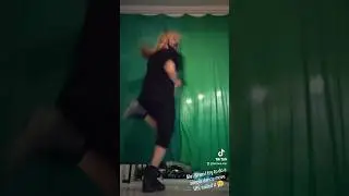 😂 Simple dance move be like... #dance #breakdance #keepitsimple