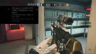Jugando con mi nuevo camuflaje con Alejandro