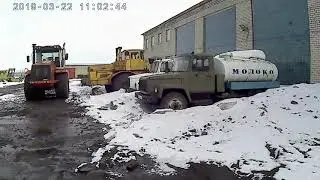 22 марта.Ремонт крыльев на К-744Р3. Обнова на новый К-742П спарка колес.